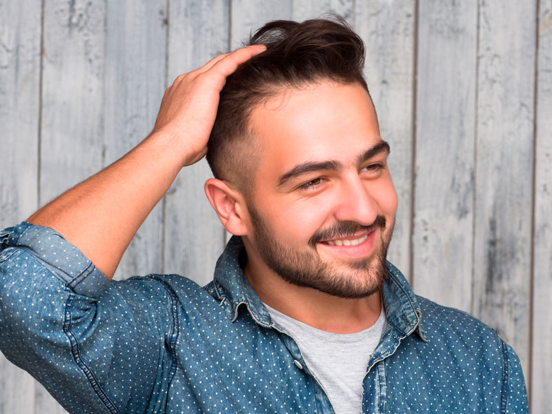 Undergoing-a-Hair-Transplant-Procedure-01 Undergoing-a-Hair-Transplant-Procedure